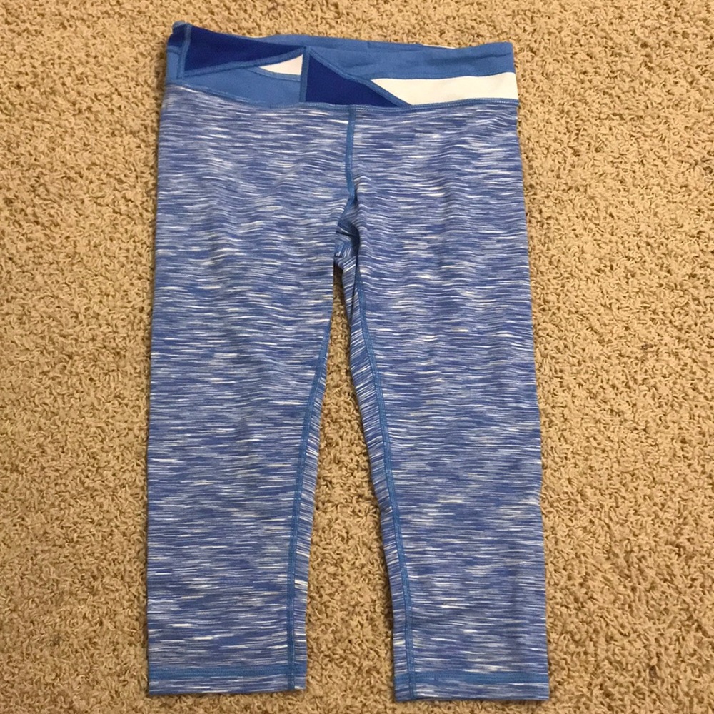 blue cropped ivivva leggings